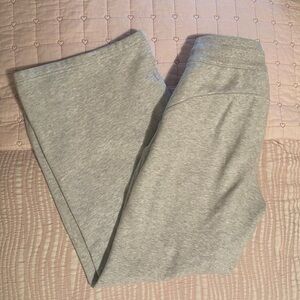 Lululemon wide leg scuba sweatpant sold.